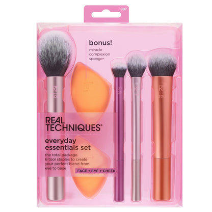Real Techniques Everyday Essentials – set četkica i sunđera